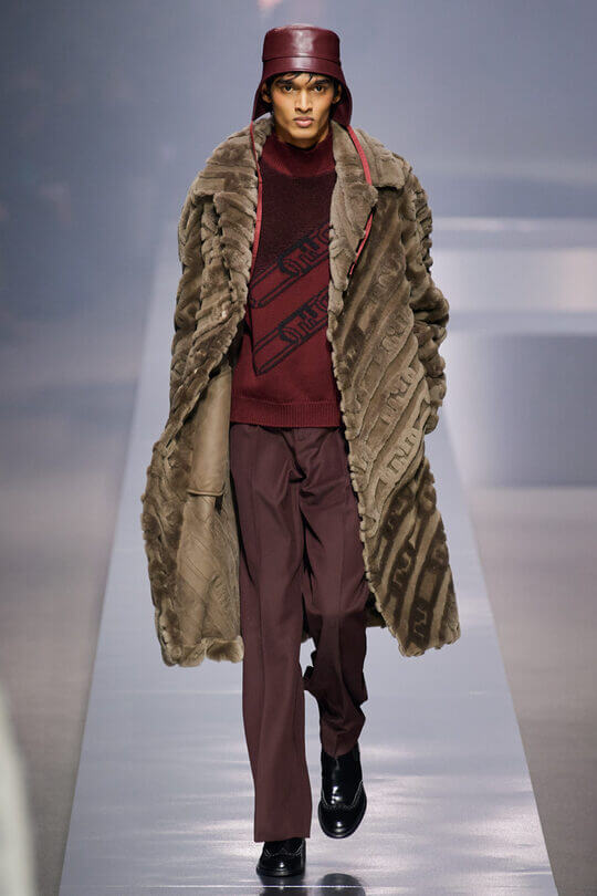 Мужские брюки коричневого цвета Fendi