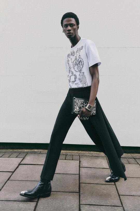 Металлический декор обуви Alexander McQueen