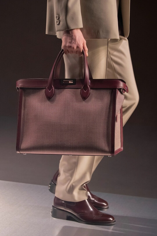 Модные броги от Fendi