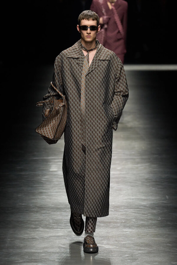 Пальто Gucci с фирменным принтом